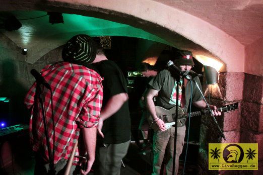 The Resingnators (AUS) Return Of The Killer Cherries Tour - Subway To Peter, Chemnitz 17. Juli 2012 (2).JPG